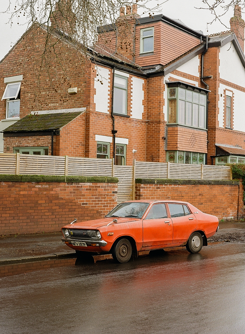 Featured photograph by Gio Rios